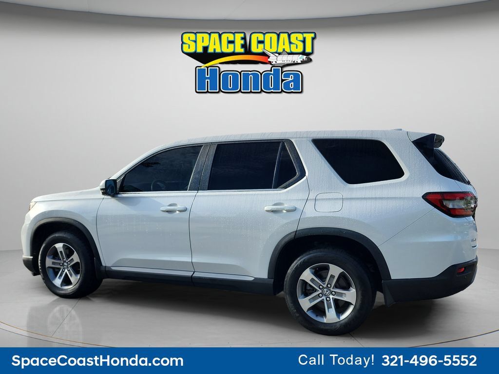 Used 2023 Honda Pilot EX-L image 11