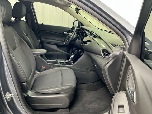 Used 2022 Buick Encore GX Select w/ Sport Touring Package FWD image 21