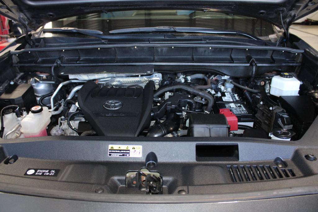 Used 2023 Toyota Highlander XLE AWD/4WD image 9