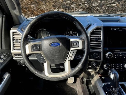 Used 2016 Ford F150 Lariat w/ Equipment Group 502A Luxury image 5