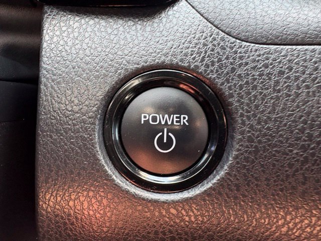 Used 2025 Toyota Camry SE FWD image 24