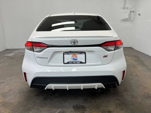 Used 2020 Toyota Corolla SE FWD image 5