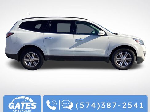 Used 2015 Chevrolet Traverse LT image 9