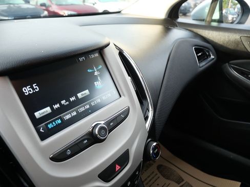 Used 2017 Chevrolet Cruze LS image 13