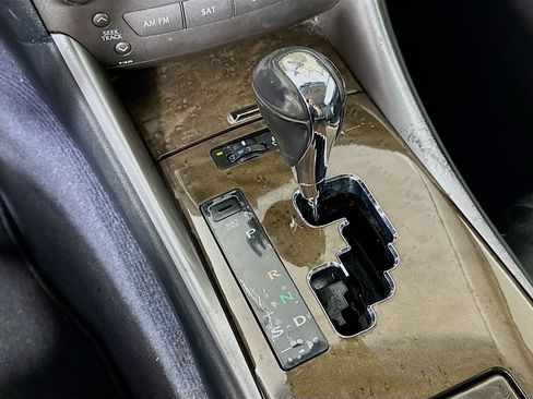 Used 2010 Lexus IS 250C RWD image 22