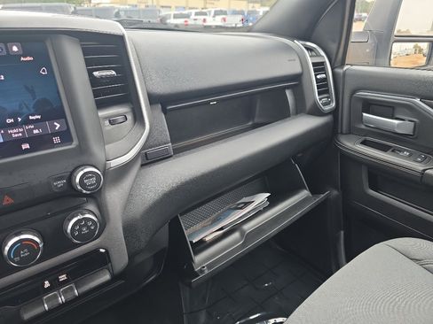 Used 2024 RAM 2500 Big Horn w/ Bed Utility Group image 37