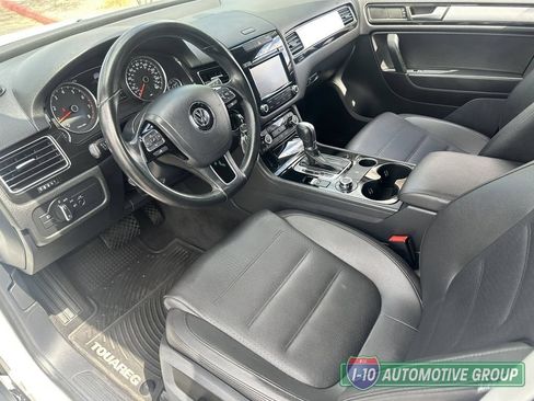 Used 2013 Volkswagen Touareg Sport AWD/4WD image 16