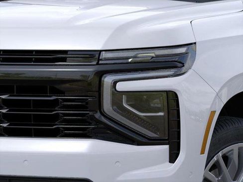 New 2026 Chevrolet Suburban RST image 10