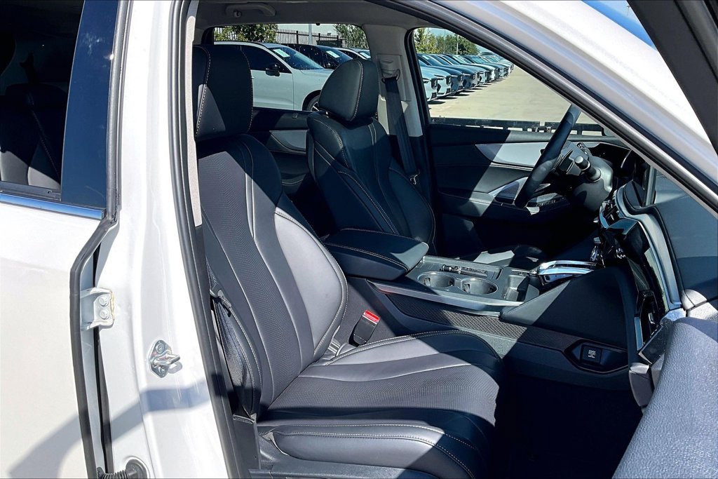 Used 2026 Acura MDX w/ Technology Package FWD image 9