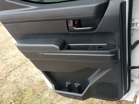 Used 2025 Toyota Tacoma SR5 image 13