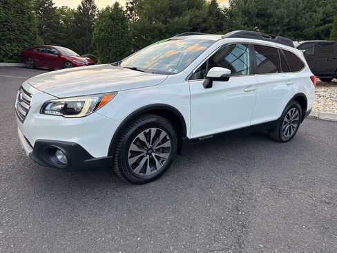 Used 2016 Subaru Outback 2.5i Limited AWD/4WD image 13