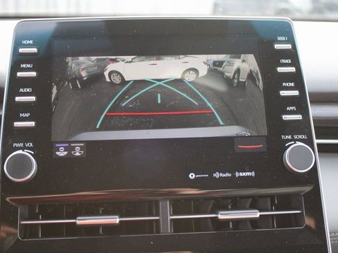 Used 2019 Toyota Avalon Limited image 12