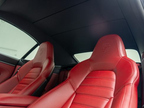 Used 2024 Porsche 911 Carrera S RWD image 39
