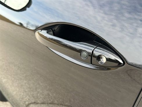 Certified 2022 Honda Pilot Sport image 7