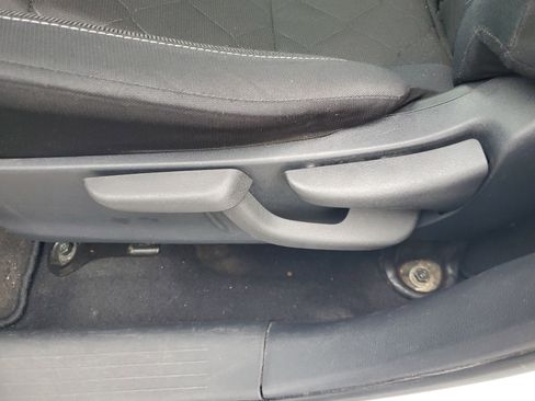 Used 2018 Nissan Kicks SV image 23