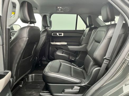 Used 2023 Ford Explorer XLT w/ Equipment Group 202A AWD/4WD image 36