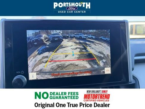 Used 2024 Toyota RAV4 XLE w/ Convenience Package image 10