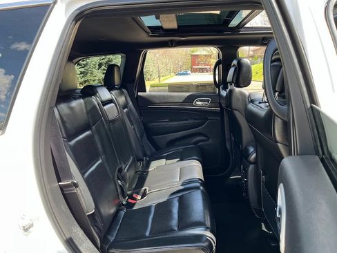 Used 2021 Jeep Grand Cherokee Limited w/ Luxury Group II AWD/4WD image 42