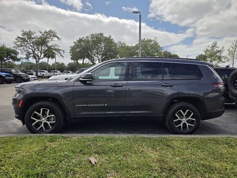 Used 2025 Jeep Grand Cherokee L Limited image 5