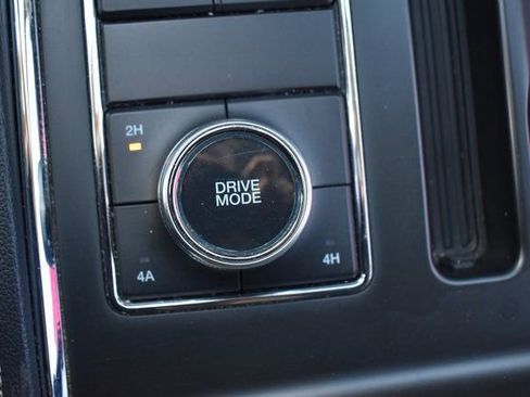 Used 2024 Ford Expedition XLT image 28