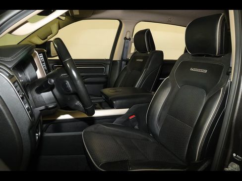 Used 2021 RAM 1500 Laramie AWD/4WD image 17