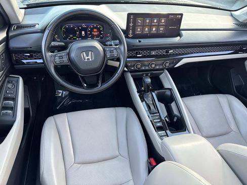 Certified 2025 Honda Accord EX-L image 2