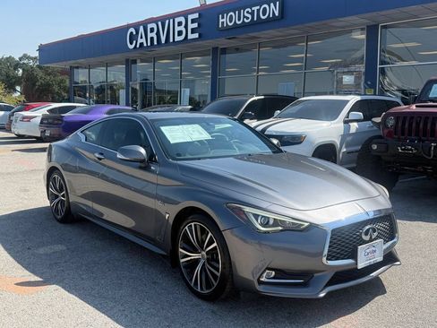 Used 2018 INFINITI Q60 2.0t w/ Moonroof Package RWD image 1