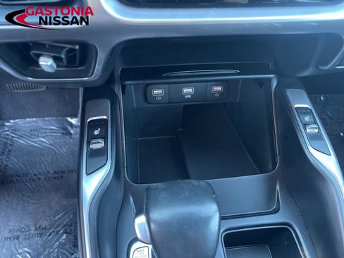 Used 2022 Kia Sorento S image 42