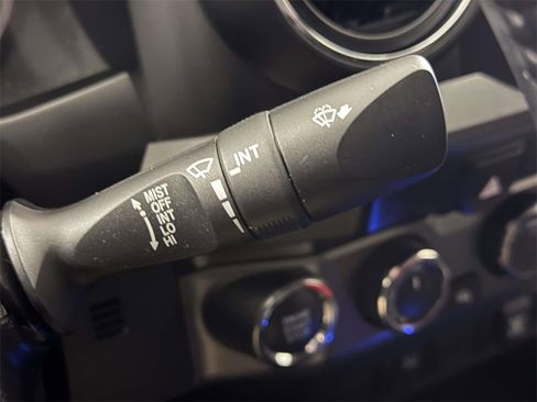 Used 2023 Toyota Tacoma TRD Sport image 21