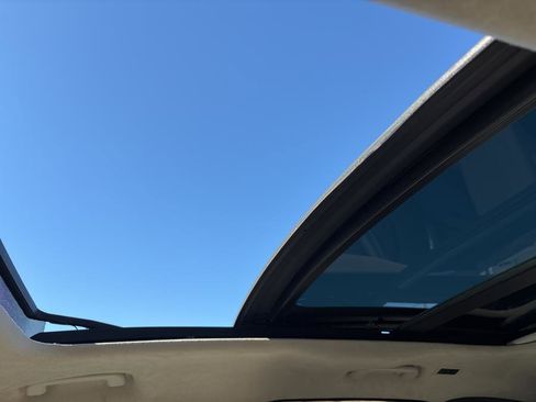 Used 2020 Jaguar F-PACE Portfolio image 23