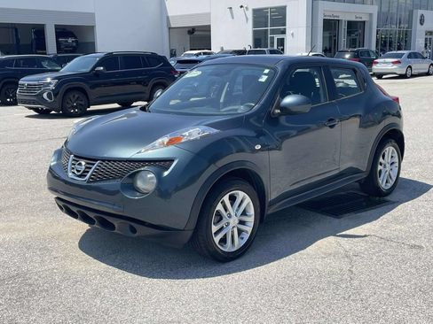 Used 2014 Nissan Juke S FWD image 3