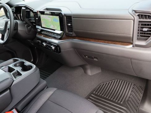 Certified 2023 GMC Sierra 1500 SLE image 26