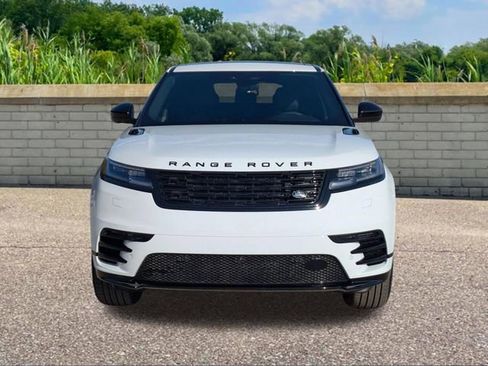 New 2026 Land Rover Range Rover Velar Dynamic SE image 2