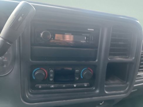 Used 2006 Chevrolet Silverado 1500 LT w/ Silverado Limited Edition image 18