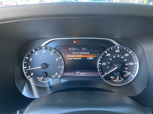 Used 2022 Nissan Frontier SV image 32