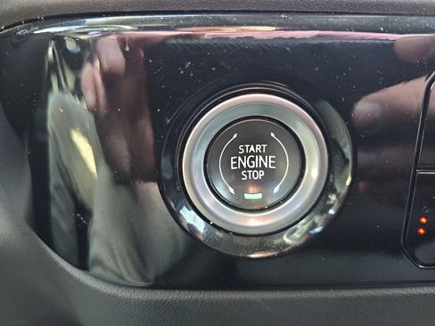 Used 2022 Chevrolet Silverado 1500 LT image 16