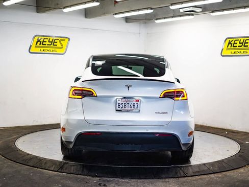 Used 2020 Tesla Model Y Performance image 3