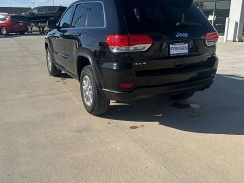 Used 2019 Jeep Grand Cherokee Laredo AWD/4WD image 8