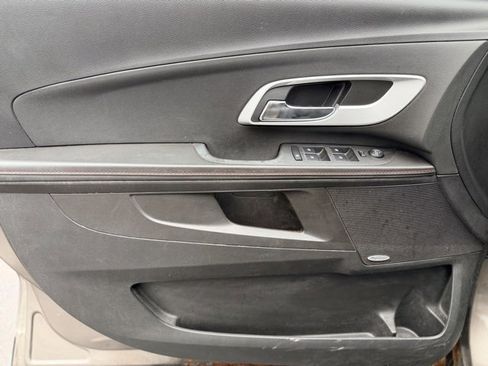 Used 2011 Chevrolet Equinox LT image 15