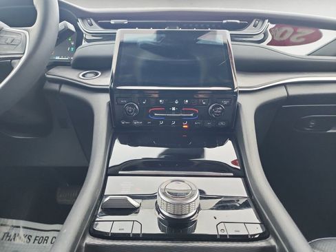 Used 2024 Jeep Grand Cherokee Limited 4xe image 11