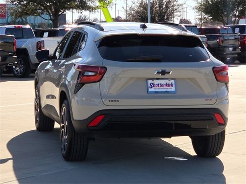 Used 2026 Chevrolet Trax RS w/ Driver Confidence Package image 6