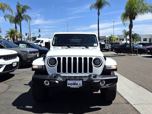Used 2021 Jeep Wrangler Unlimited Sahara AWD/4WD image 7
