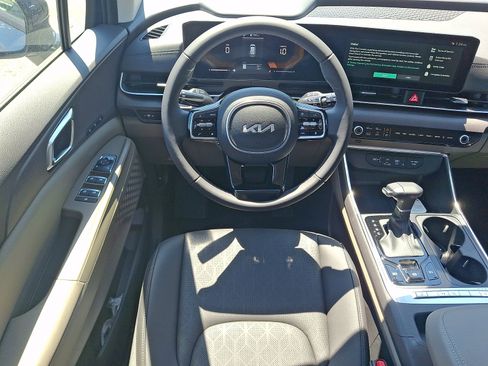 New 2026 Kia Carnival EX FWD image 7