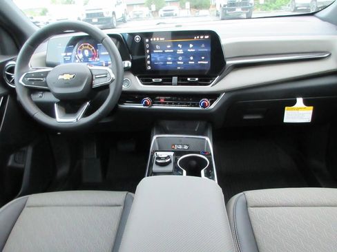 New 2026 Chevrolet Equinox LT FWD image 15
