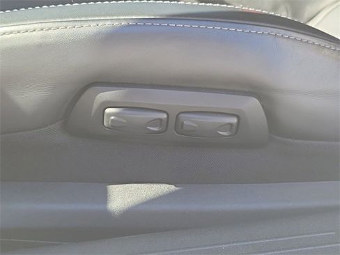 Used 2019 Mercedes-Benz AMG GT Roadster image 19