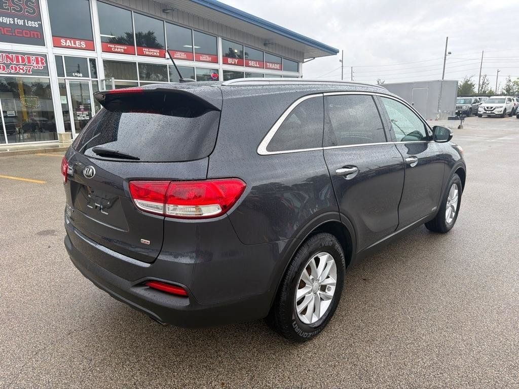 Used 2016 Kia Sorento AWD image 8