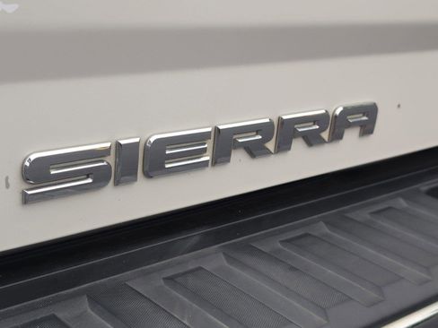 Used 2018 GMC Sierra 1500 SLT AWD/4WD image 35