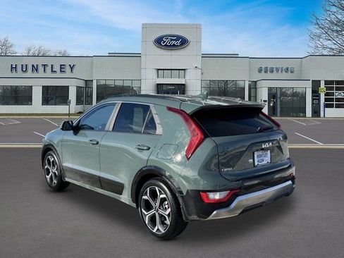 Used 2024 Kia Niro EX Touring image 6