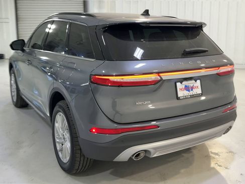 New 2026 Lincoln Corsair Premiere image 8