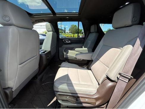 Used 2022 Chevrolet Tahoe LT w/ LT Signature Package AWD/4WD image 23
